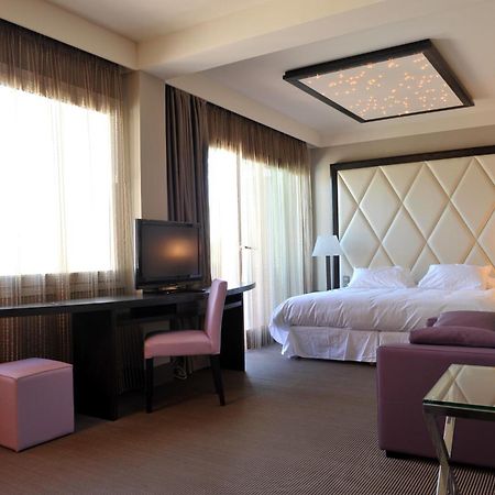 Le Safari Hotel Restaurant Carpentras Dış mekan fotoğraf