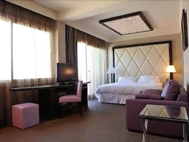 Le Safari Hotel Restaurant Carpentras Dış mekan fotoğraf