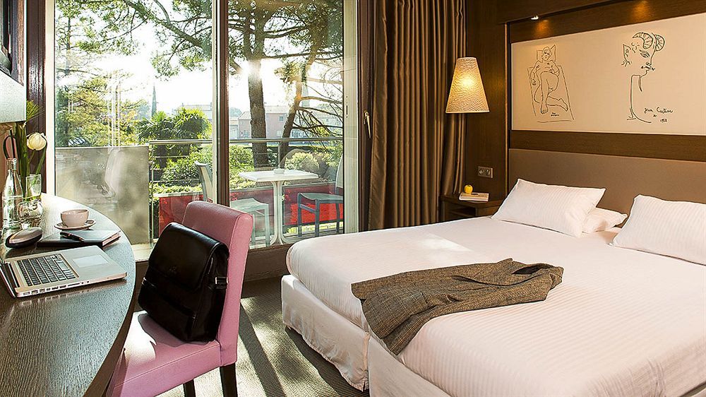 Le Safari Hotel Restaurant Carpentras Dış mekan fotoğraf
